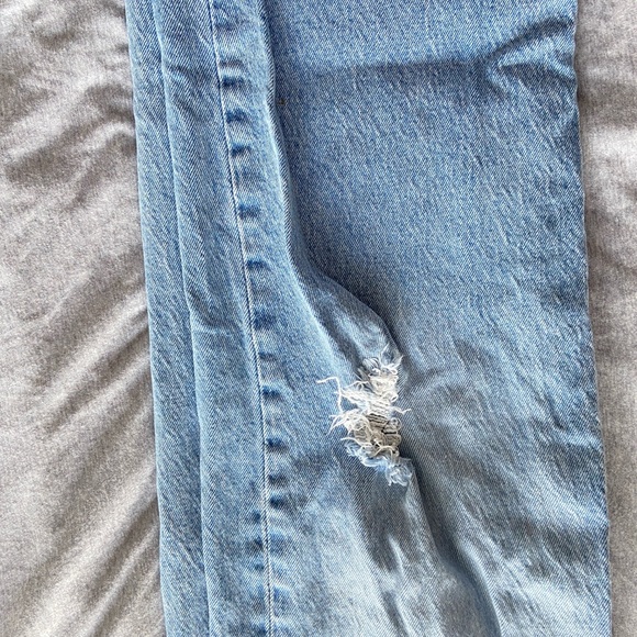 Levi’s and Frame jeans sales $20 per pair - Picture 3 of 12